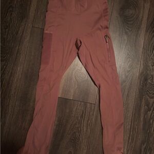 Fabletics rose leggings